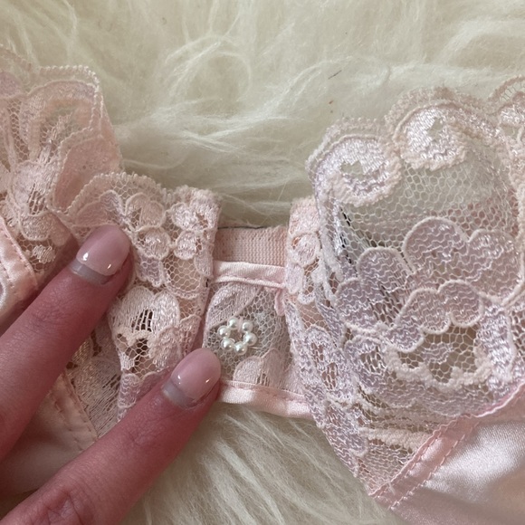 Vintage Christian Dior Lace Bra - Picture 3 of 7